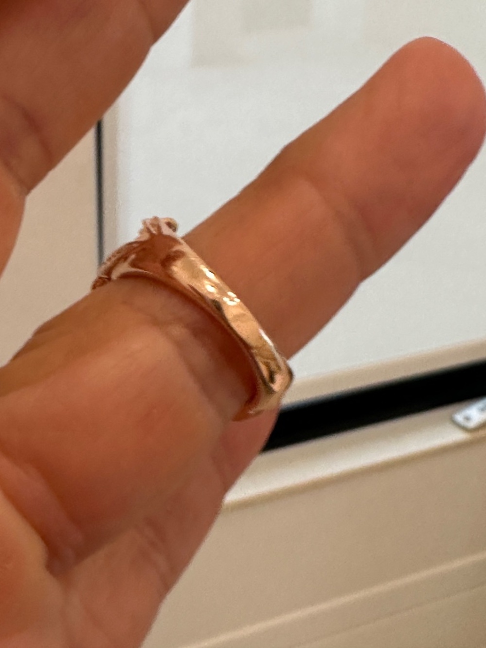 LADIES RING SIZE 6 IN ROSE GOLD - Picture 4 of 4